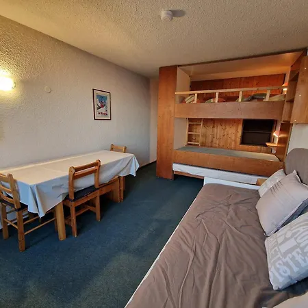 Fonctionnel Au Pied Des Pistes, Balcon Vue Sur Mont-blanc, Pour 3/4 Personnes *