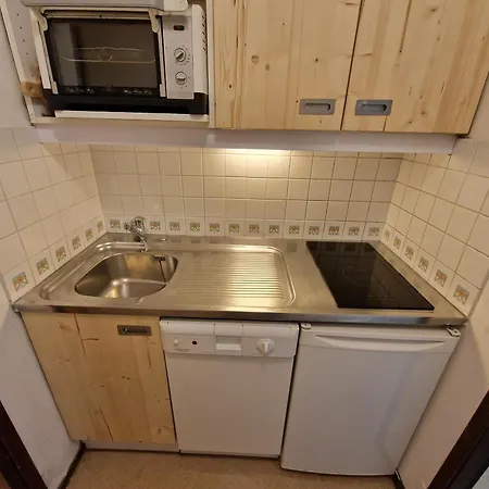 Fonctionnel Au Pied Des Pistes, Balcon Vue Sur Mont-blanc, Pour 3/4 Personnes - Fr-1-181-2617 Appartement La Plagne
