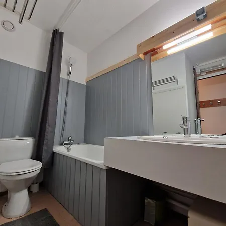 Appartement Fonctionnel Au Pied Des Pistes, Balcon Vue Sur Mont-blanc, Pour 3/4 Personnes - Fr-1-181-2617 *